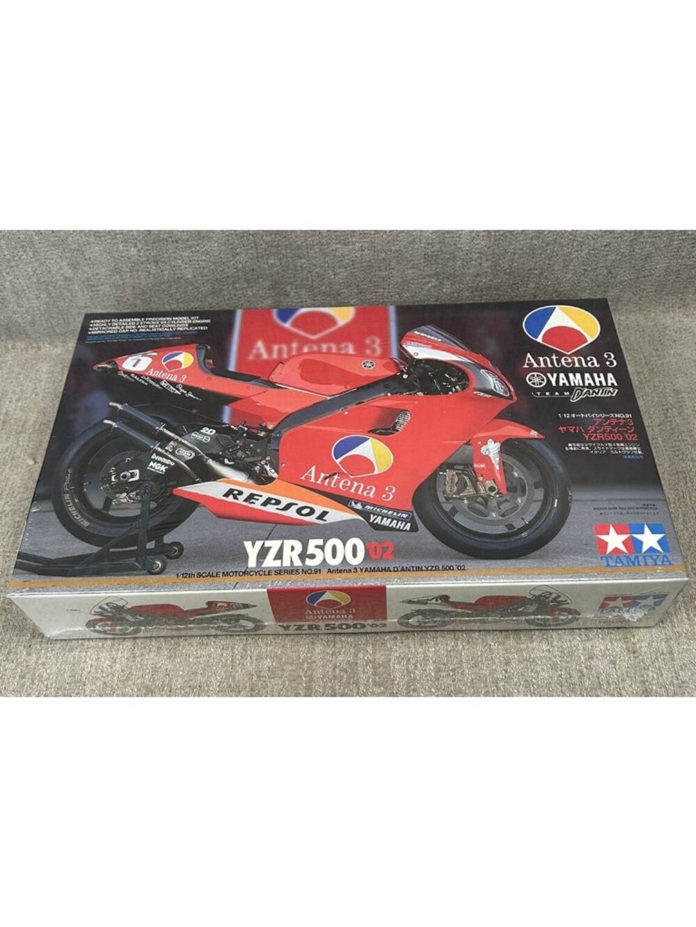 Tamiya 1:12 Scale Antena 3 Yamaha D'Antin YZR500 2002 Model Kit # 14091*2200